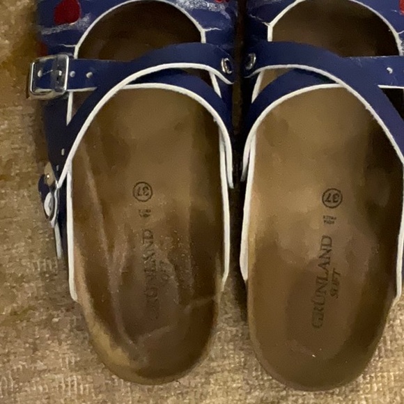 Ladies clogs size 37 Brand is “Grundland Soft” colour is blue with red lettering - Picture 3 of 4